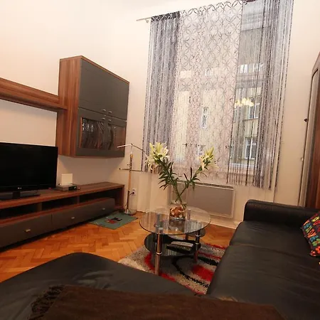 Palladium Apartment *